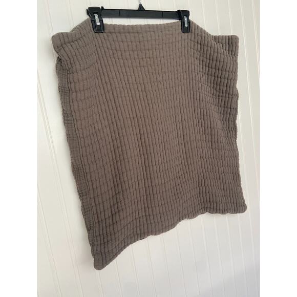 Parachute Organic Cotton Gauze Pillow Cover Square 24" Gray (1 case) - Picture 2 of 5